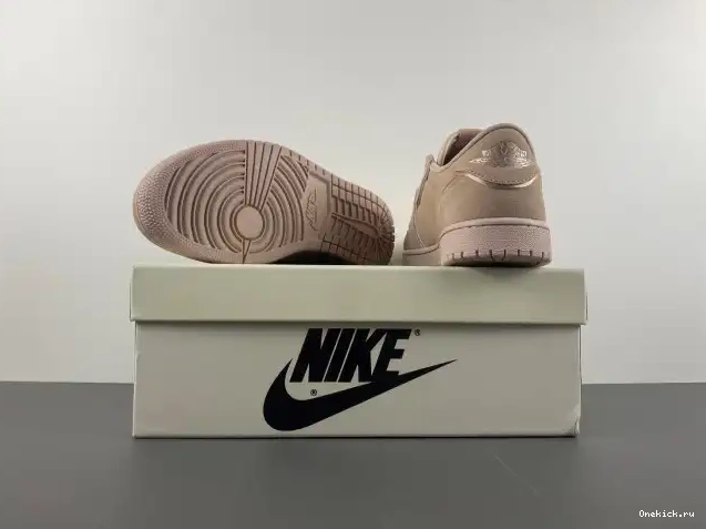 One Kick AO1935-204 NS 1 Beige Jordan Particle Retro Low 0705